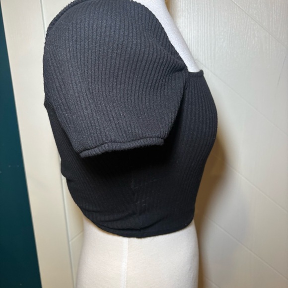 H&M Black Ribbed Square Neck Crop Top Short Sleeve Basic Minimalist Neutral S - Picture 2 of 4